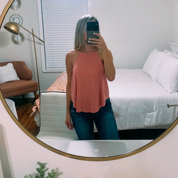 Pink flowy tank top! - Picture 2 of 5